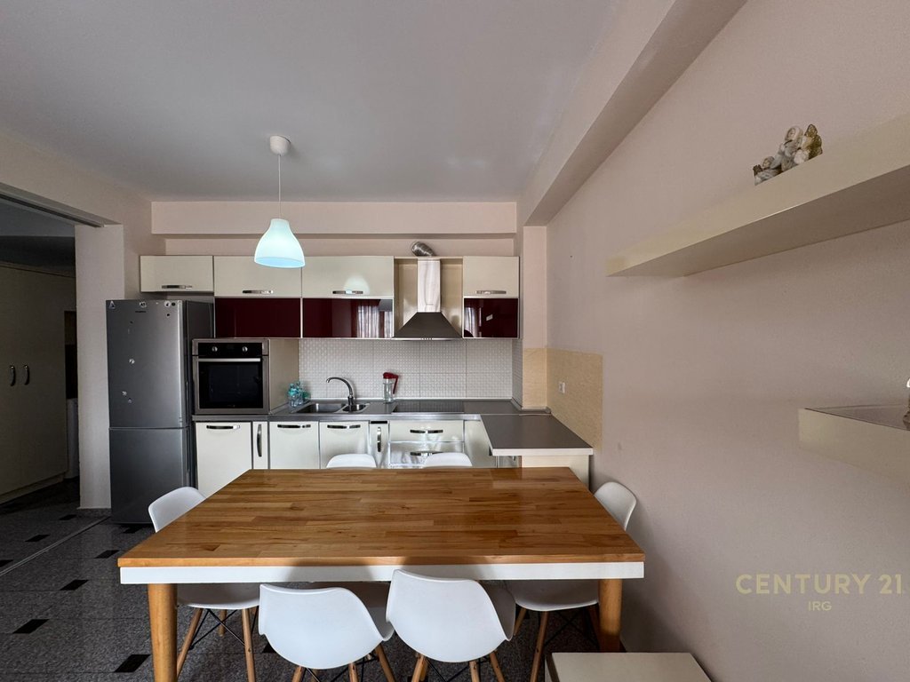 For rent 2+1 near Vilat e Selites!