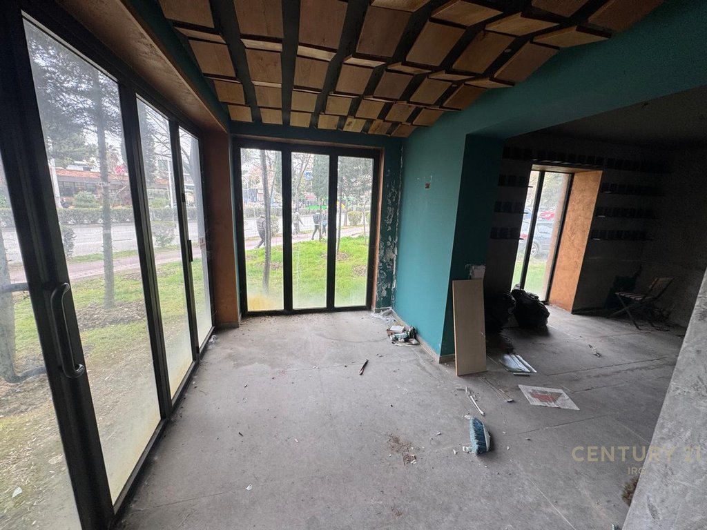 Commercial space for sale on Muhamet Gjollesha street!