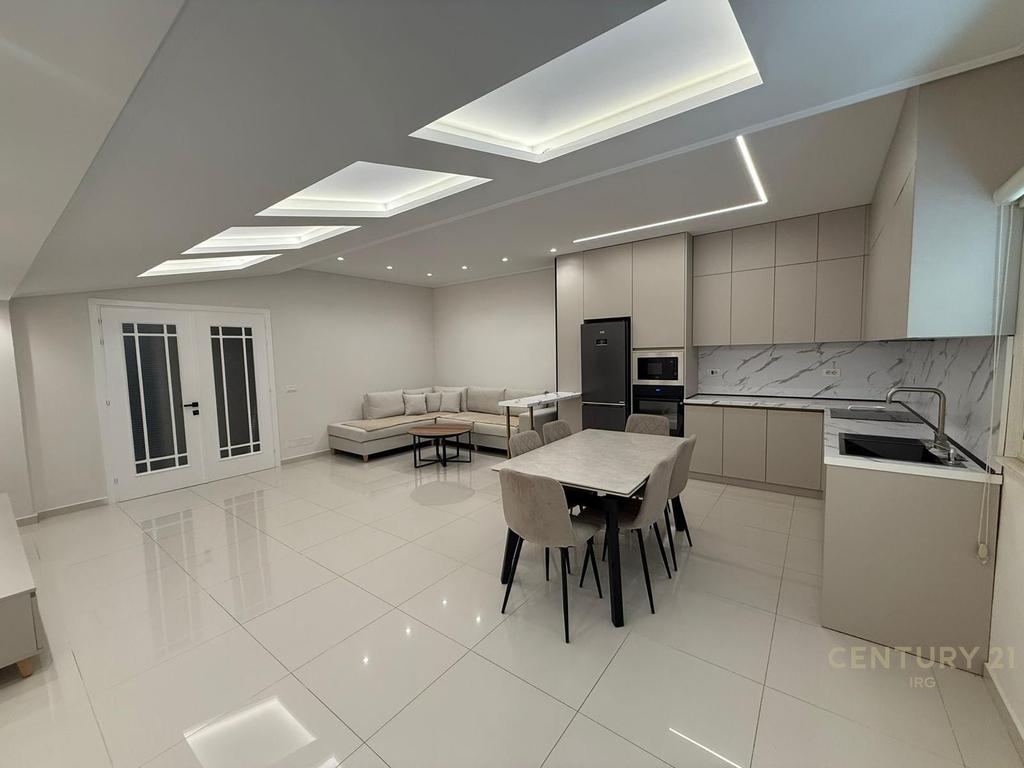 SHITET APARTAMENT LUKSOZ 165 M² NË BERAT – GATI PËR BANIM!