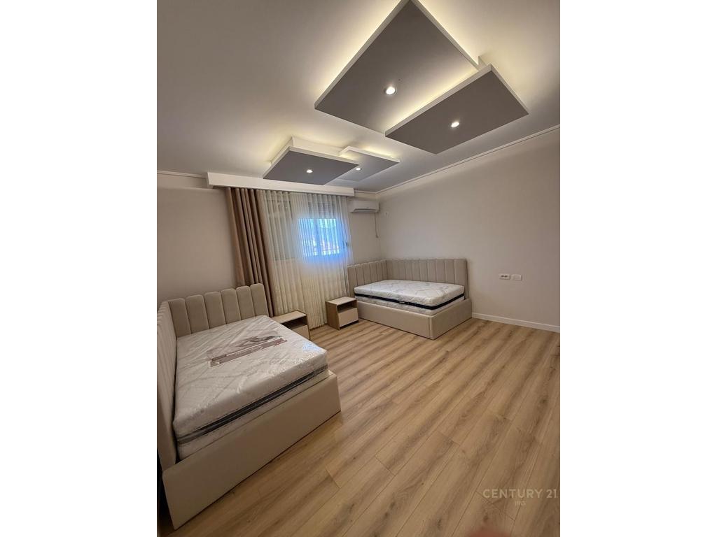 SHITET APARTAMENT LUKSOZ 165 M² NË BERAT – GATI PËR BANIM!