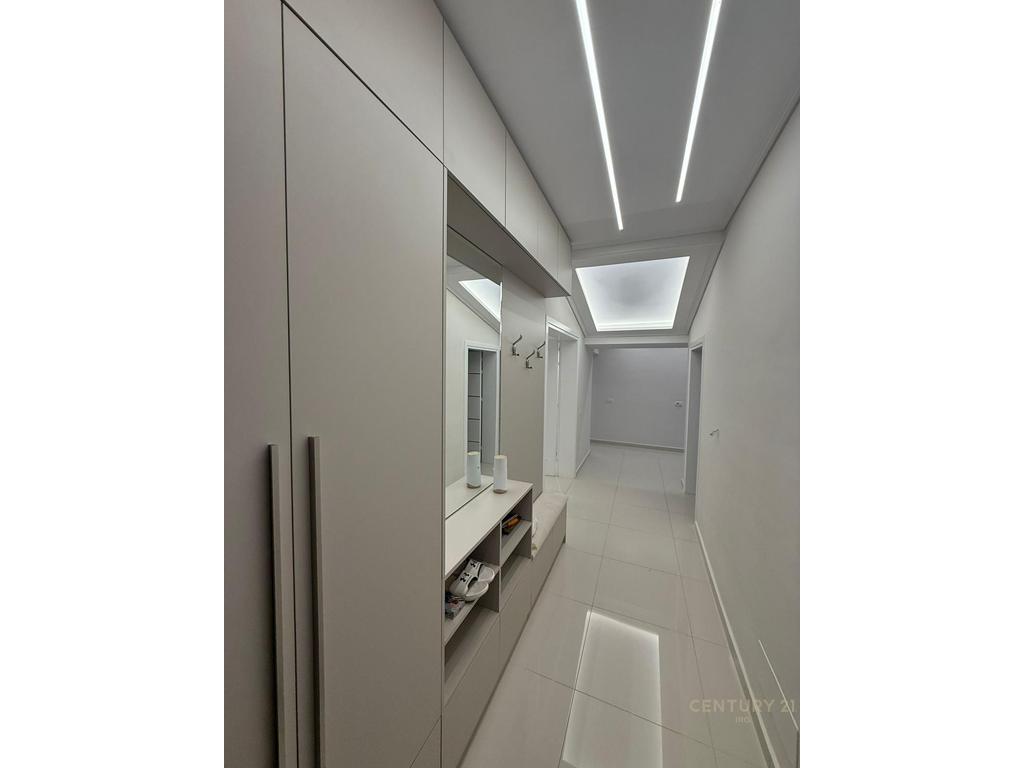 SHITET APARTAMENT LUKSOZ 165 M² NË BERAT – GATI PËR BANIM!