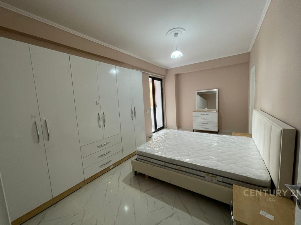 JEPET ME QIRA APARTAMENT 2+1+2 TEK URBAN GATE NË ASTIR