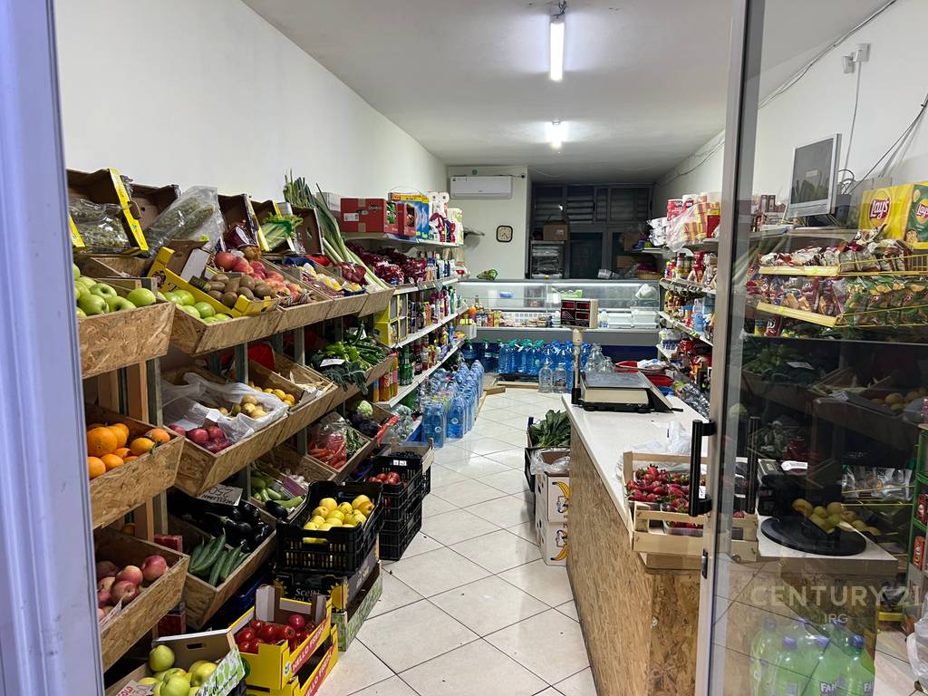 Commercial space for sale in the Paris Commune