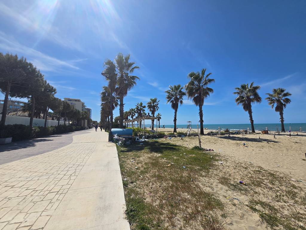 Apartment 1+1 for Sale in Golem!