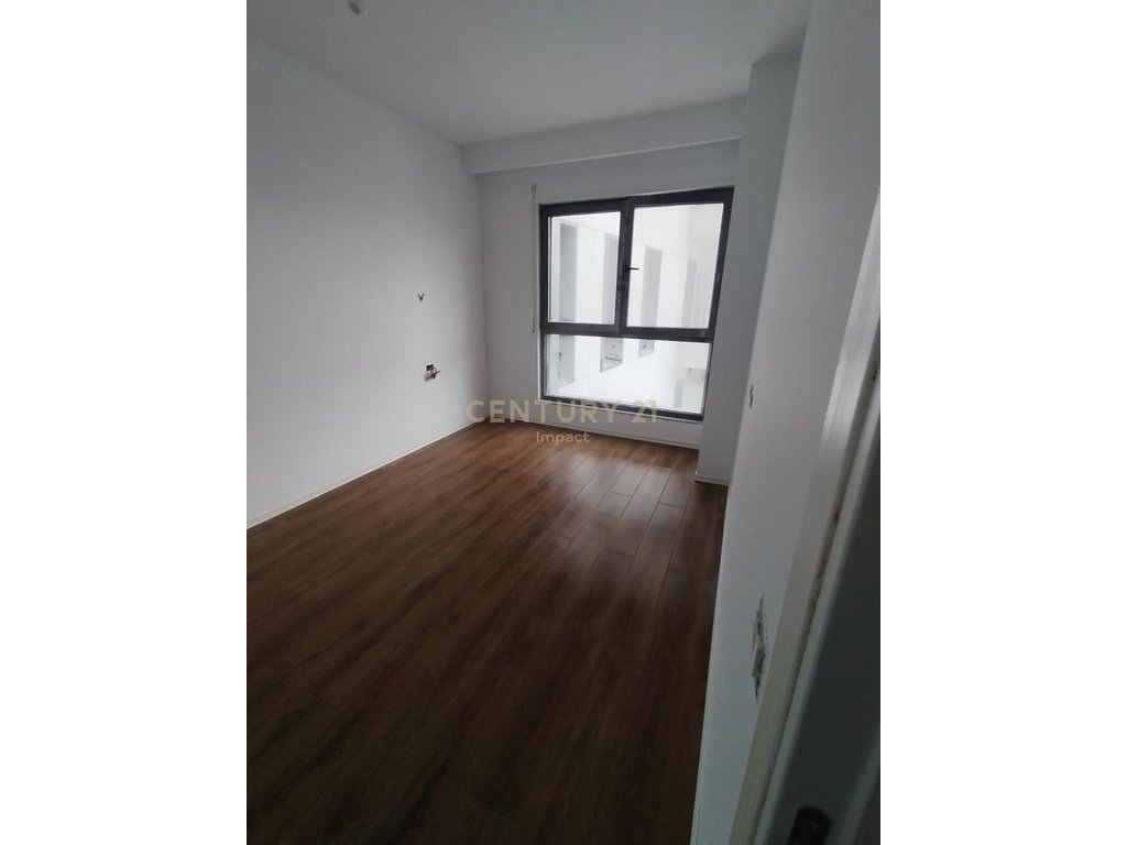 1+1 Apartment for Rent at New Boulevard, Tirana - 500€