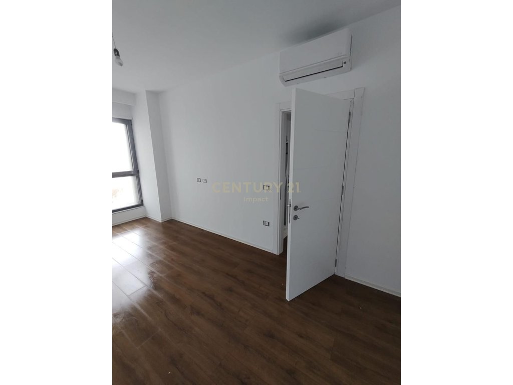 1+1 Apartment for Rent at New Boulevard, Tirana - 500€