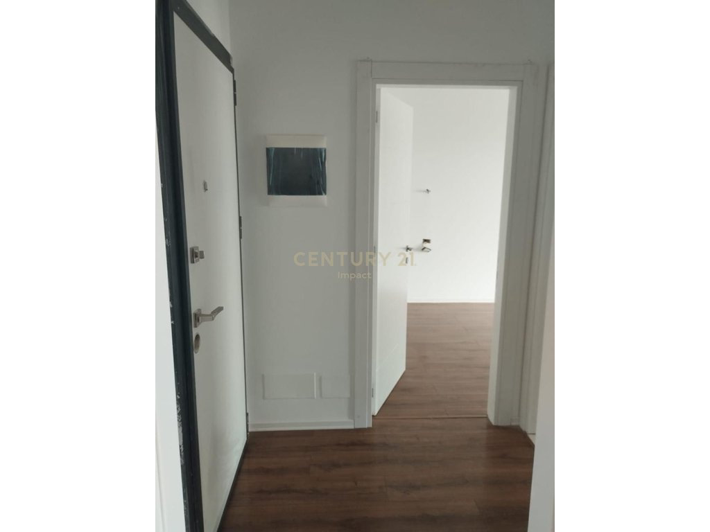 1+1 Apartment for Rent at New Boulevard, Tirana - 500€