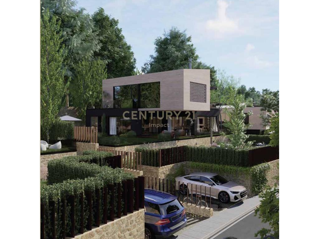 Villa 3+1+4 For Sale in SeeHëna Mjull - Bathore, Tirana - €585,000 | 378.4 m²