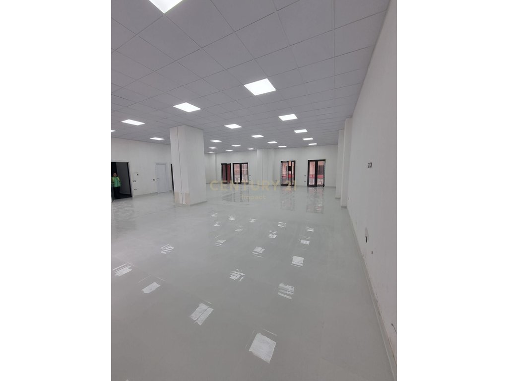 FOR RENT COMMERCIAL SPACE NEXT TO DIBRA STREET, ARLIS PHARMACY COMPLEX 10!