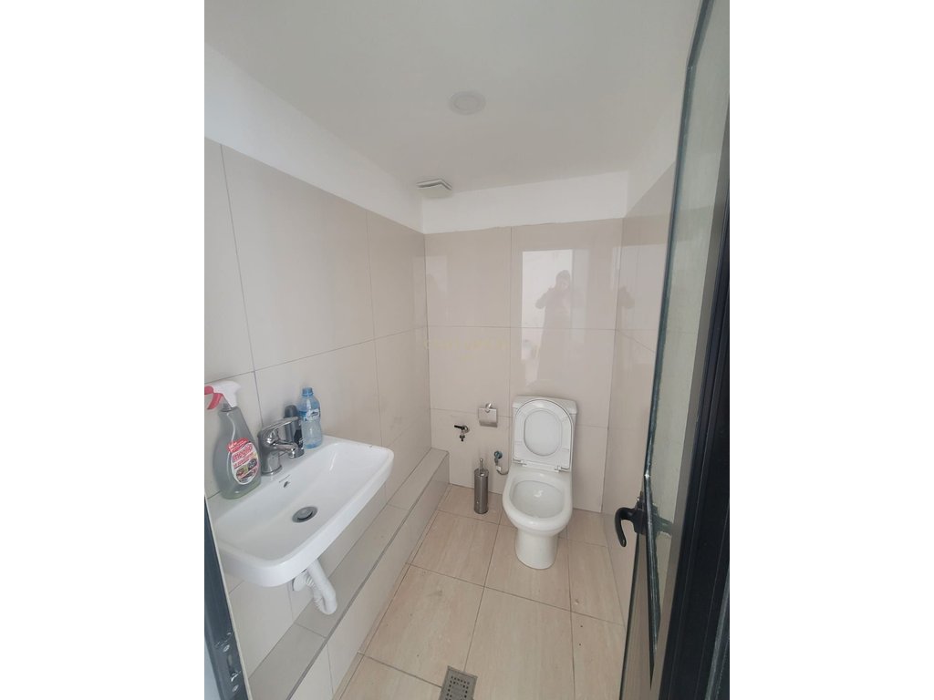 SHOP FOR RENT ALONG THE ROAD. 33M2