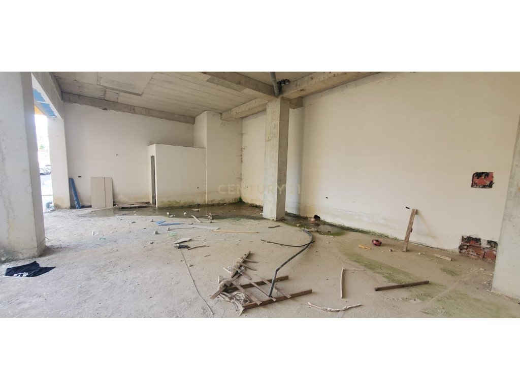 Commercial premises for sale at Tom Doshi's Residence