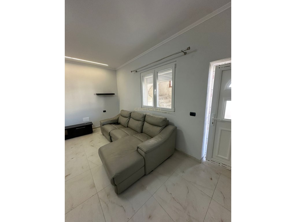 Apartment 1+1 for rent – Jordan Misja Street, near “Kontakt”