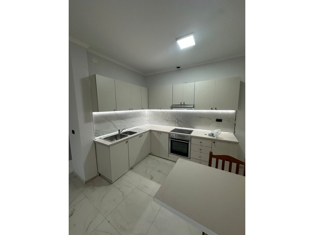 Apartment 1+1 for rent – Jordan Misja Street, near “Kontakt”