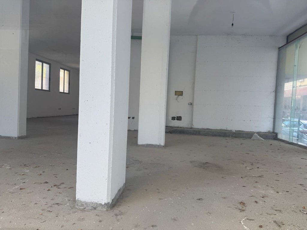 UNIT FOR SALE, NEAR ELEZAJ PASTRY!
