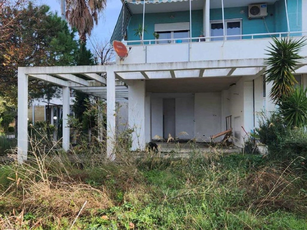 UNITS FOR SALE IN ROW!