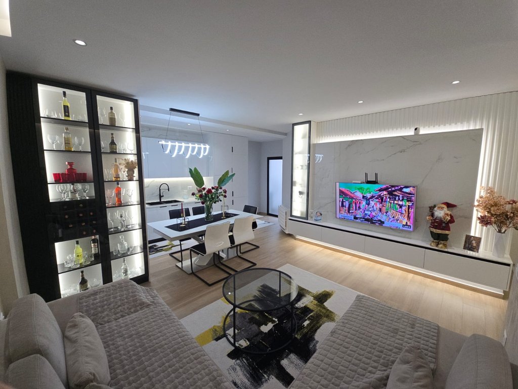 LUXURY SUPER APARTMENT FOR SALE 2+2+2, GJERGJ ARIANITI STREET (NEAR JUMBO)!
