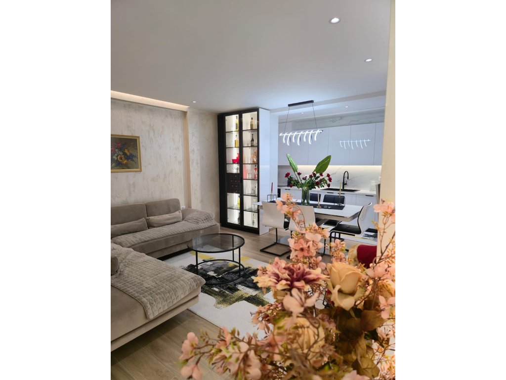 LUXURY SUPER APARTMENT FOR SALE 2+2+2, GJERGJ ARIANITI STREET (NEAR JUMBO)!