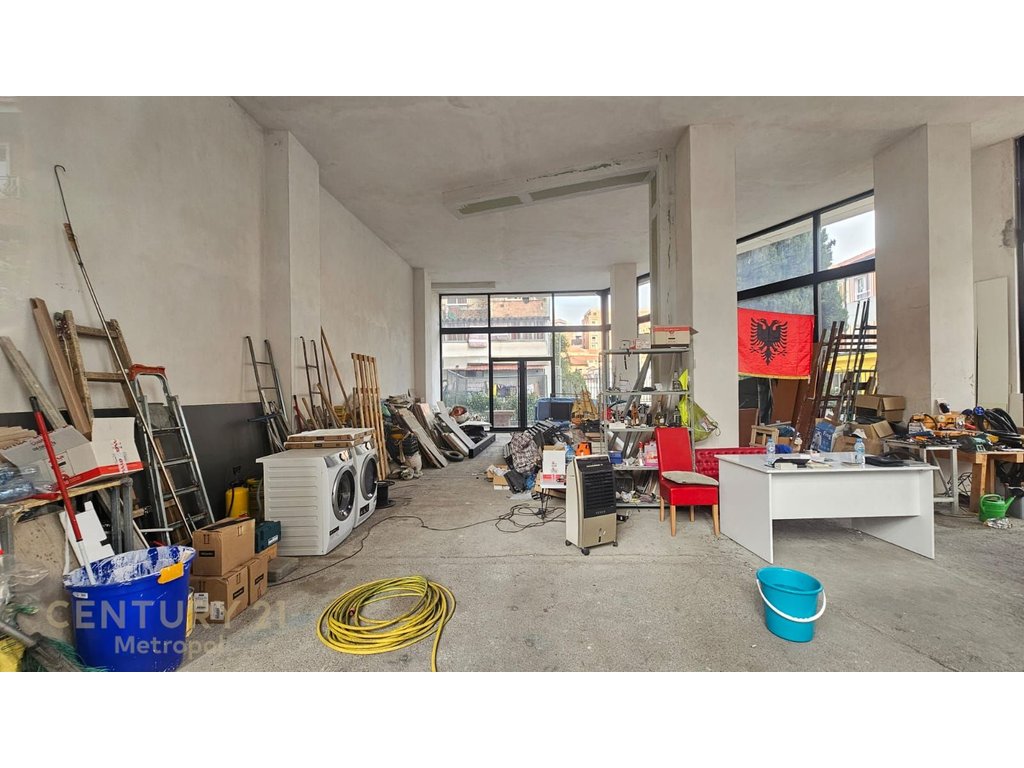 Business premises for sale between Kavaja Road and Durrës Road.