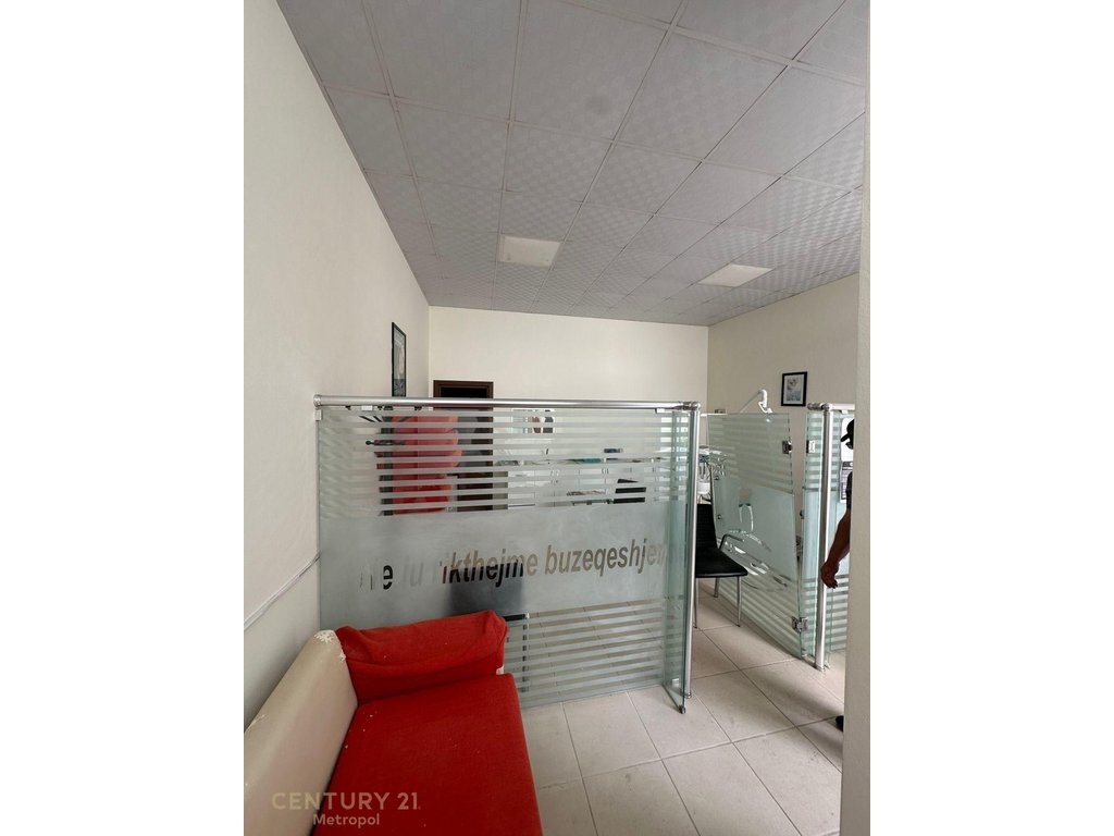 Commercial Unit for Sale, Astir.