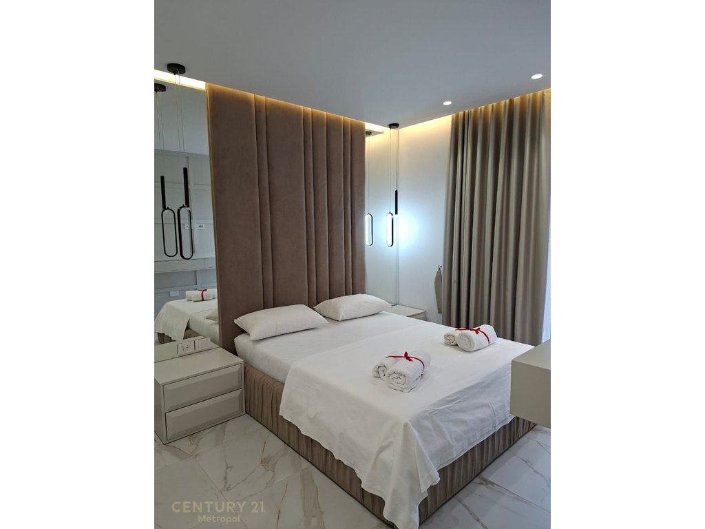Apartment 3+2+ garage for Rent in Astir, Tirana -