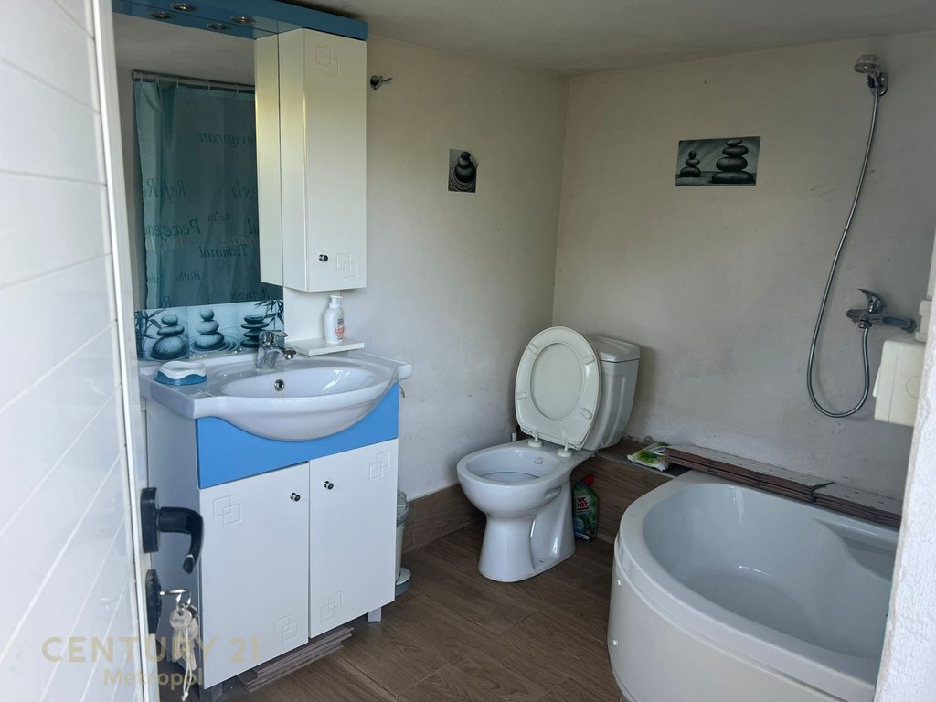 PRIVATE HOUSE FOR SALE WITH 1600m LAND-DAIAS!