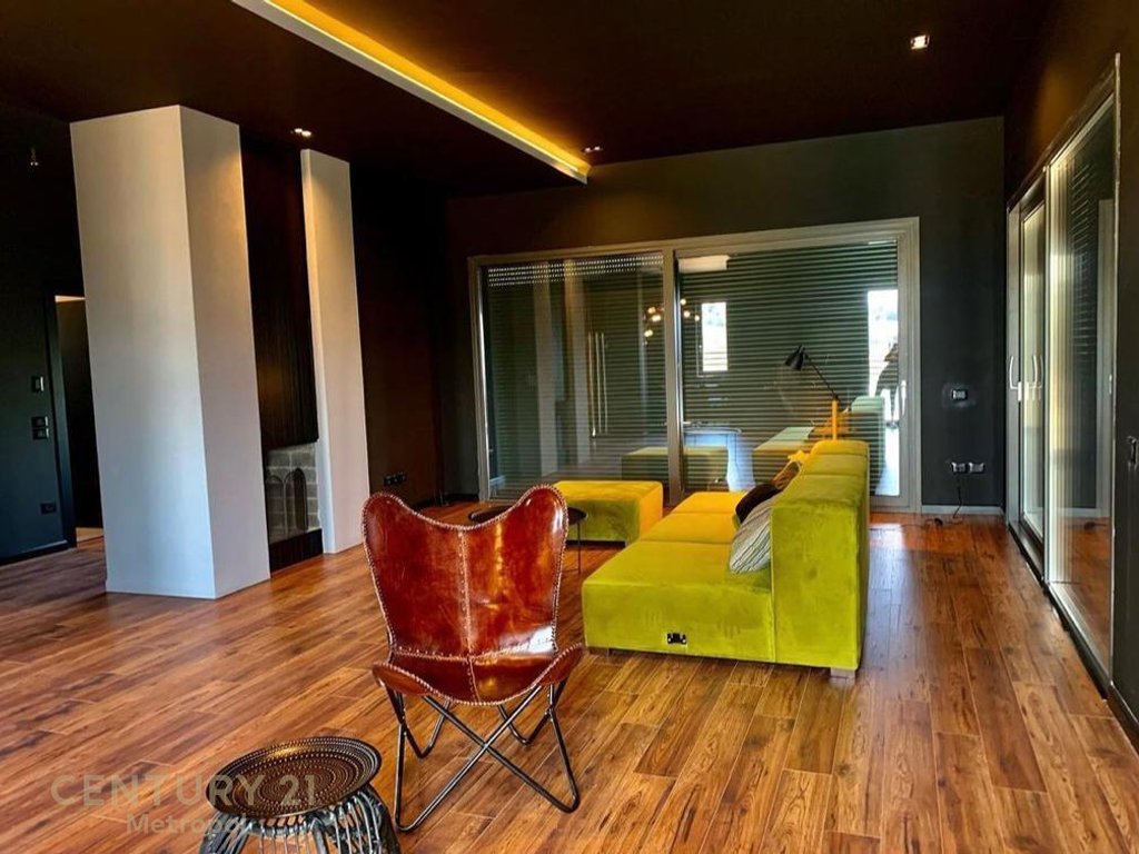 VILLA WITH POOL FOR SALE IN DAIAS, PRIVATE RESIDENCE!