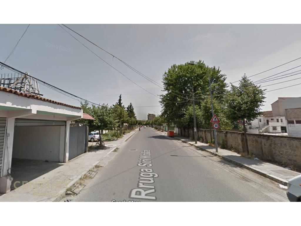 Plot of 400 m2 with building permit in the first row, Siri Kodra Street!