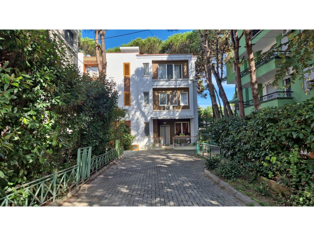3-Story Villa for Sale in Qerret, Kavajë!