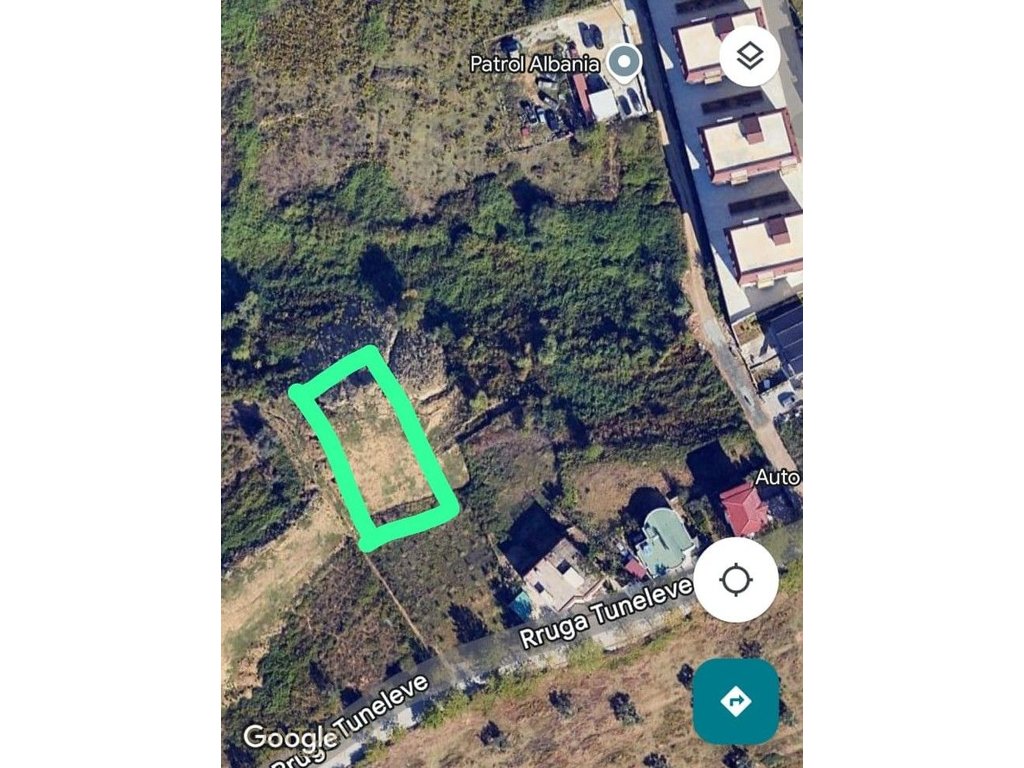 1000m2 Land for sale in the Farka lake area