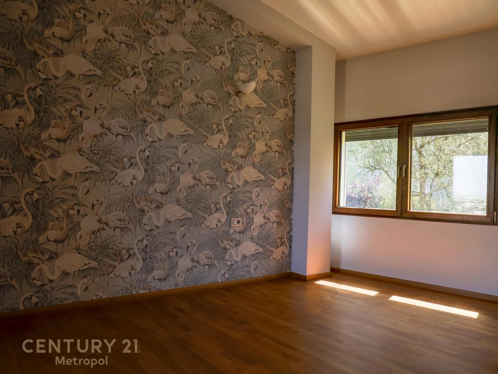 Luxury Villas for Sale in Long Hill Residence