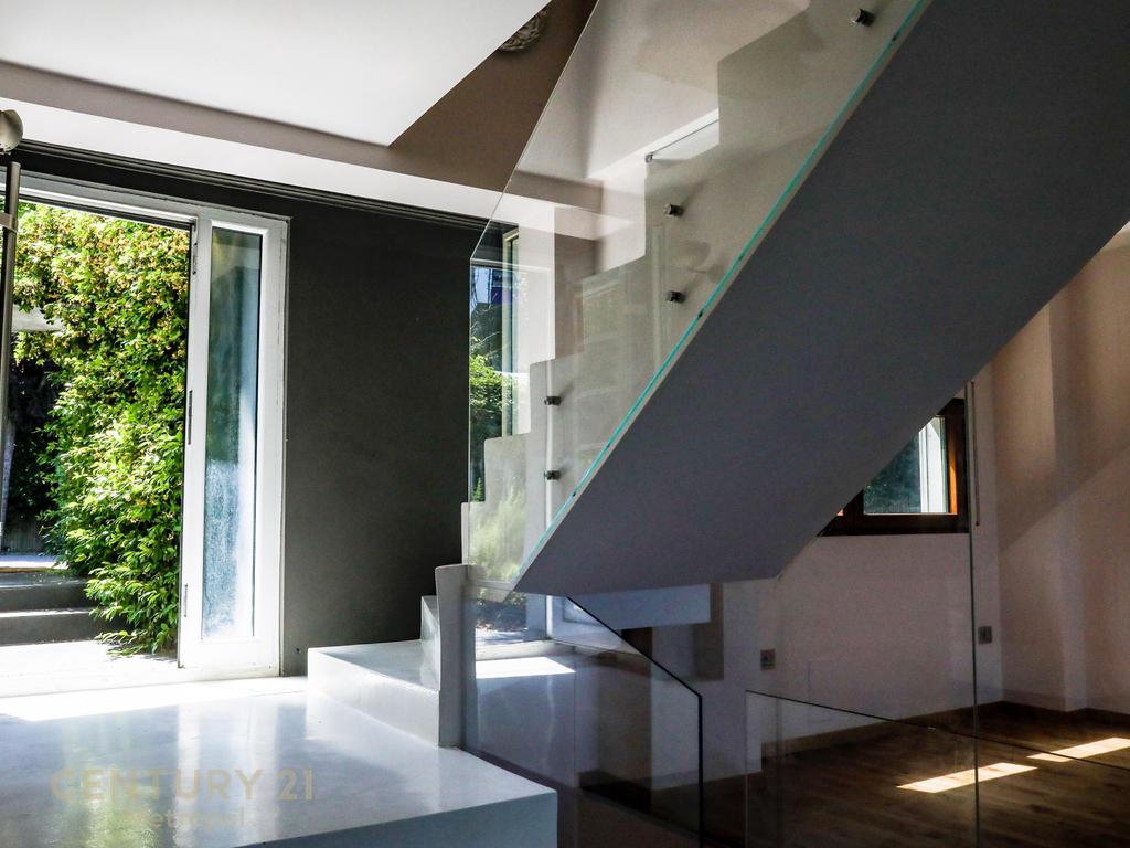Luxury Villas for Sale in Long Hill Residence