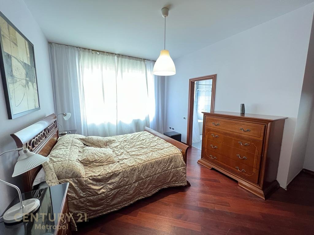 FOR RENT 2+1+2 + PARKING SPACE, BLOCK - UNIVERSITY BOOK!