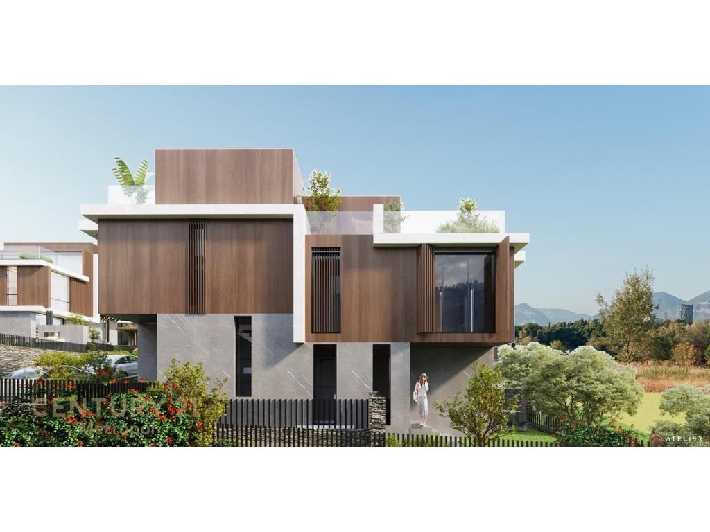 VILLA ADJACENT TO THE POOL FOR SALE, NEAR THE DRY LAKE!