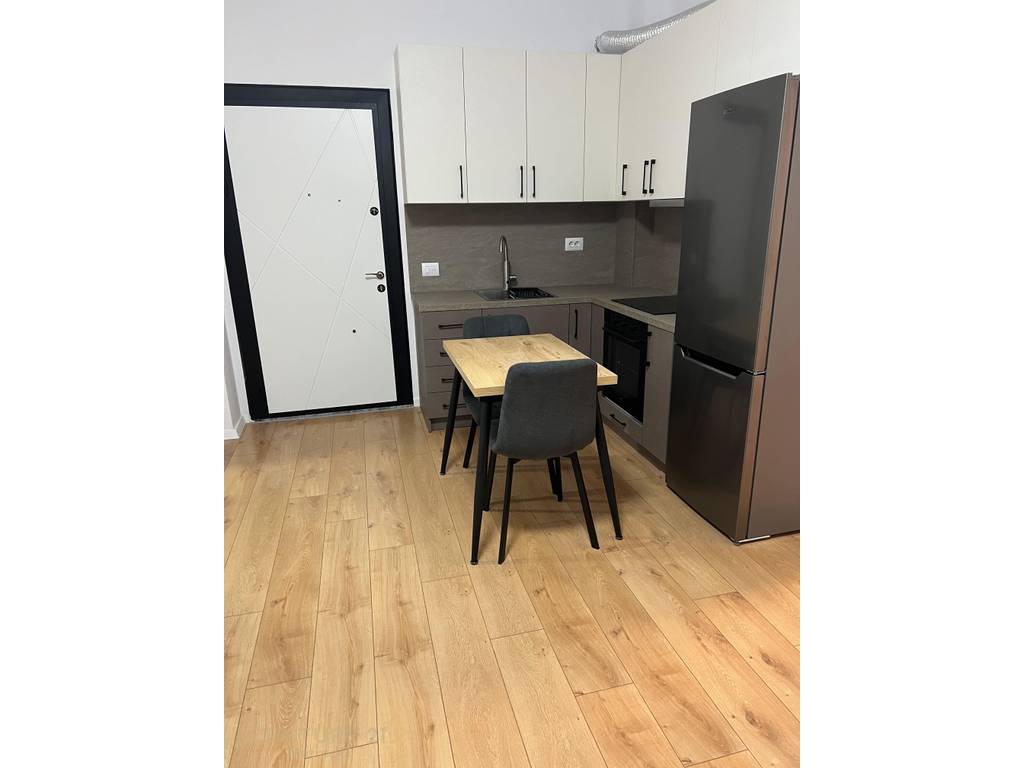 JEPET ME QIRA APARTAMENT 2+1, PASKUQAN!