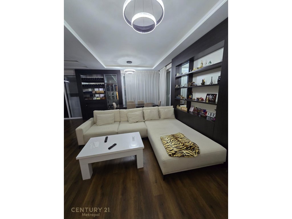 Apartment 2+1+2 + Parking Space for Rent, Selman Stermasi Stadium, Tirana