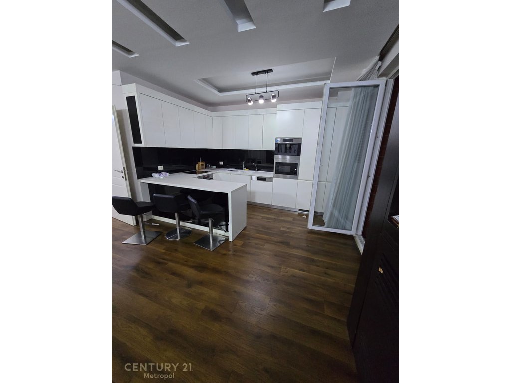 Apartment 2+1+2 + Parking Space for Rent, Selman Stermasi Stadium, Tirana