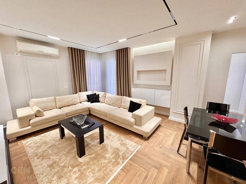 APARTMENT 2+1+PARKING SPACE NEAR NEW BAZAAR!