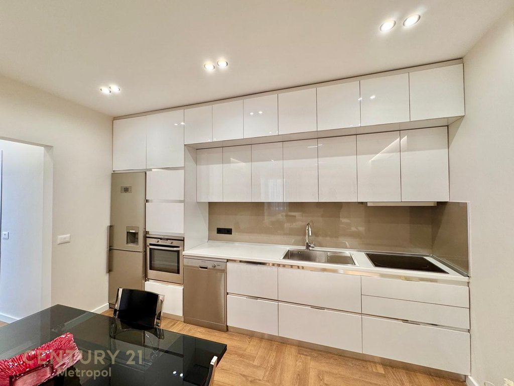 APARTMENT 2+1+PARKING SPACE NEAR NEW BAZAAR!