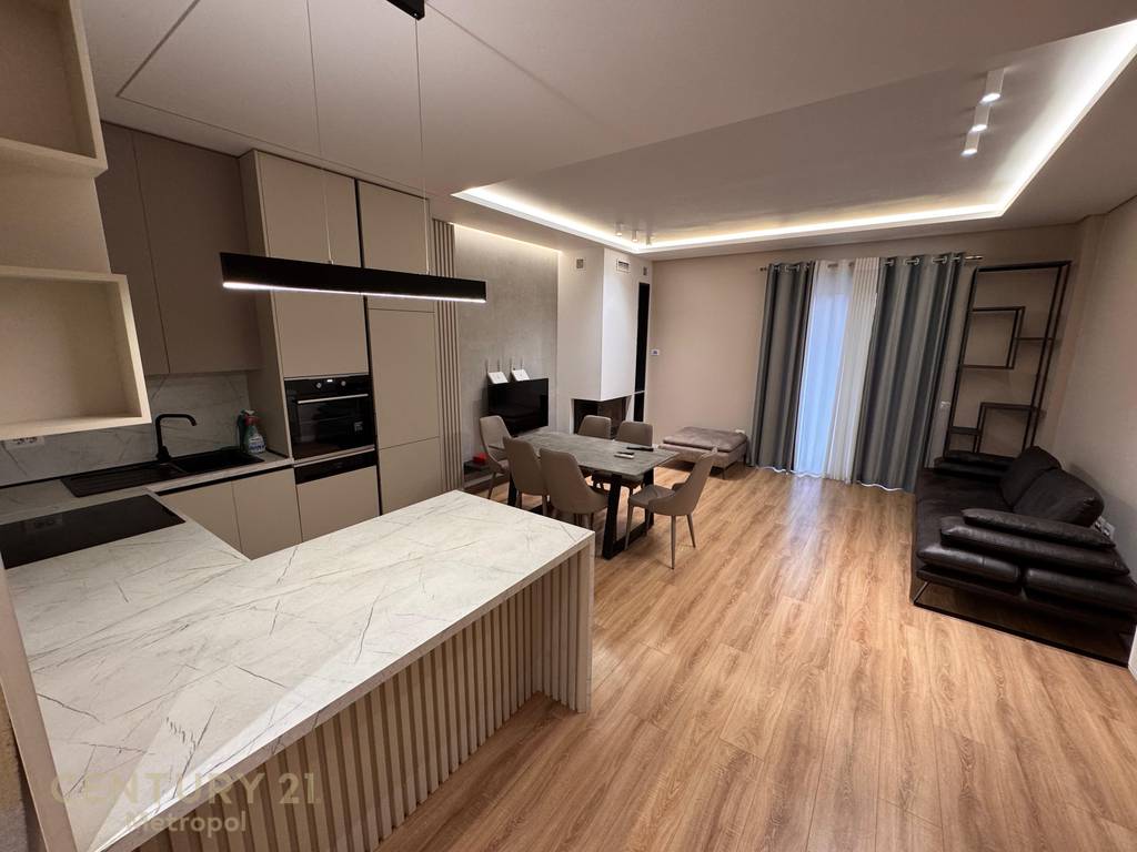 APARTAMENT 2+1+2 ME 1 POST PARKIMI TEK SECRET GARDEN!