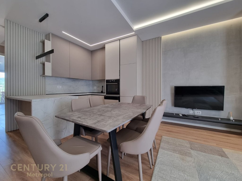 APARTAMENT 2+1+2 ME 1 POST PARKIMI TEK SECRET GARDEN!
