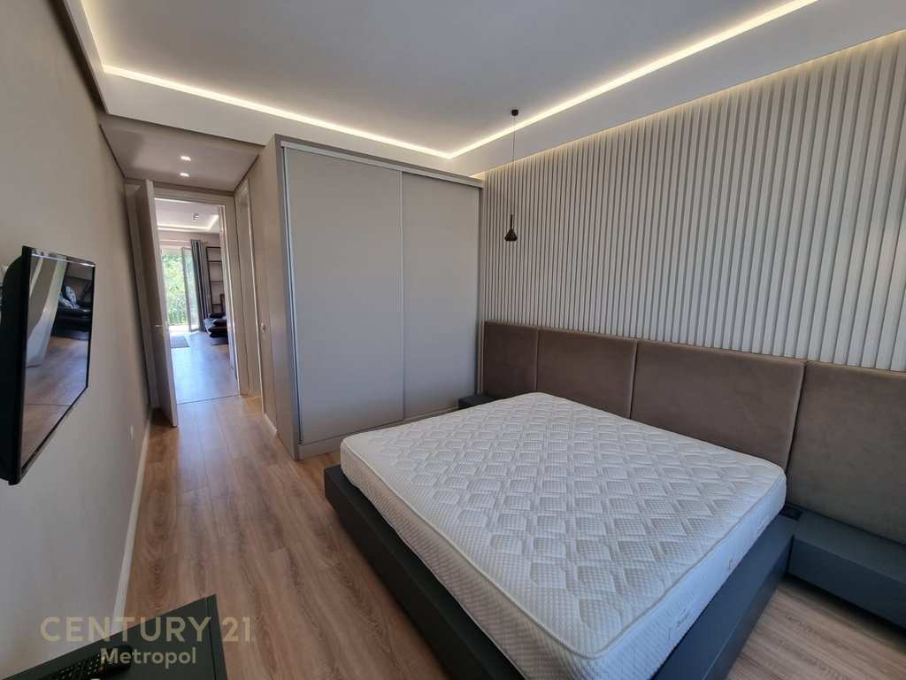 APARTAMENT 2+1+2 ME 1 POST PARKIMI TEK SECRET GARDEN!