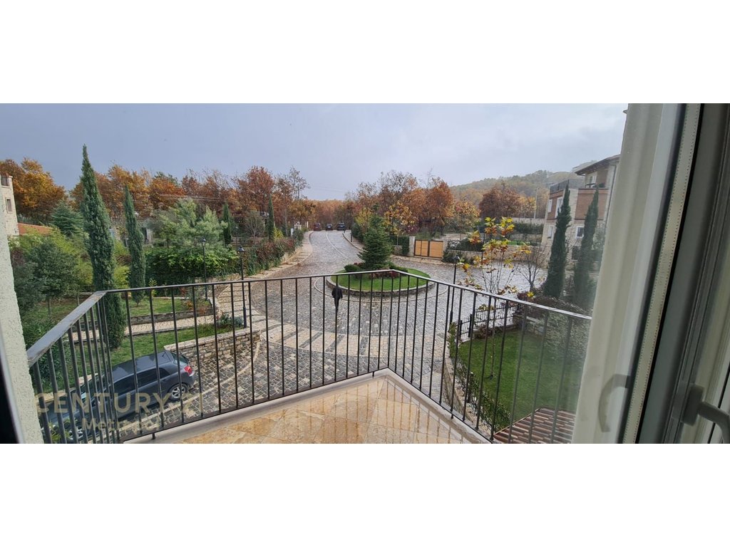 APARTAMENT 2+1+2 ME 1 POST PARKIMI TEK SECRET GARDEN!