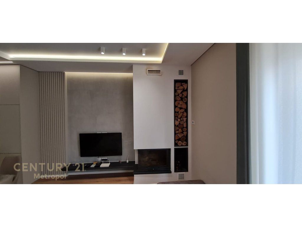 APARTAMENT 2+1+2 ME 1 POST PARKIMI TEK SECRET GARDEN!
