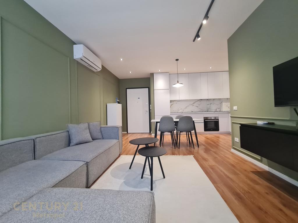 We offer for rent a 2+1 apartment with parking in Residenca Future Home!