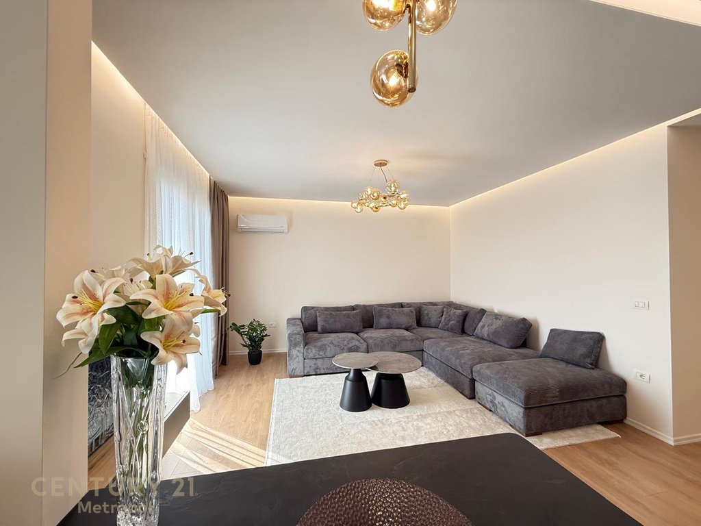 FOR RENT MODERN APARTMENT 2+1+2, NEAR THE CLAN!