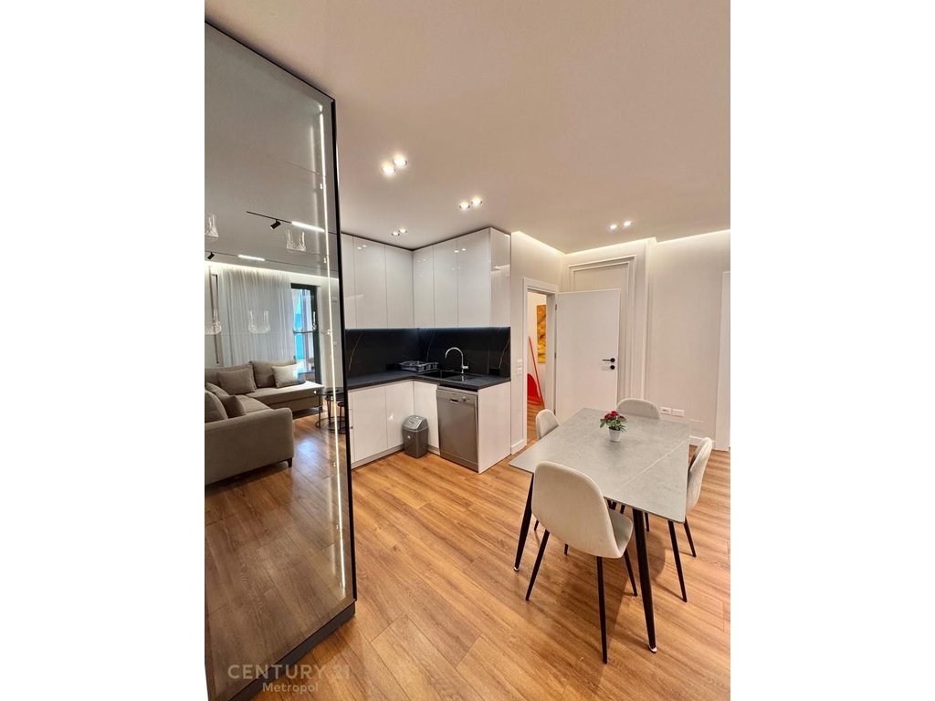 APARTMENT 2+1 NEAR THE NEW MARKET!