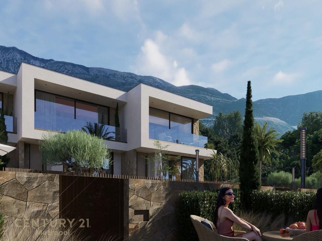 VILLA WITH POOL FOR SALE IN DHERMI!