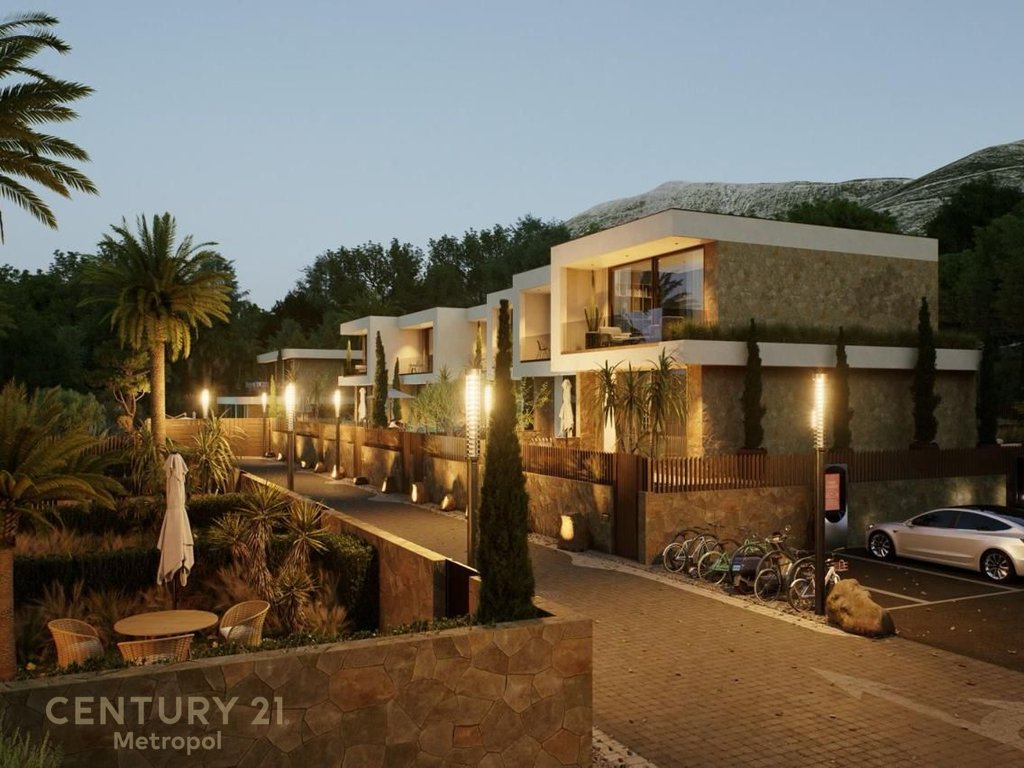 VILLA WITH POOL FOR SALE IN DHERMI!