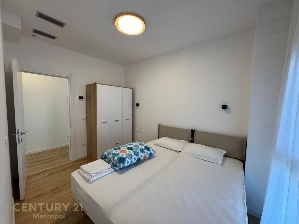 COMMERCIAL PREMISES FOR SALE IN VALA MAR RESIDENCE COMPLEX