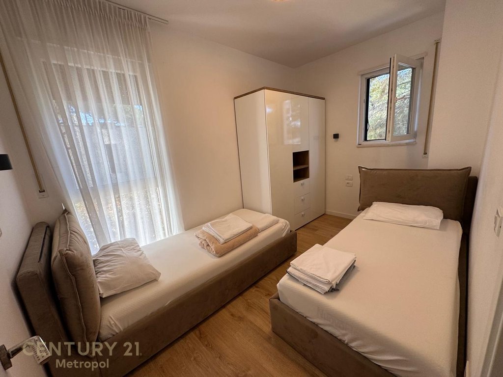 COMMERCIAL PREMISES FOR SALE IN VALA MAR RESIDENCE COMPLEX